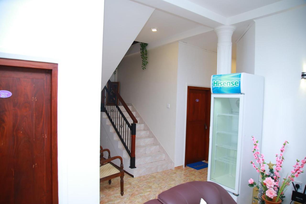 Aken Villa Hikkaduwa Exterior photo