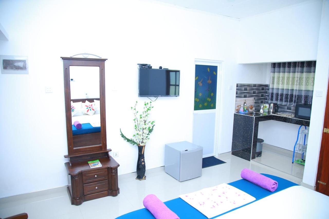 Aken Villa Hikkaduwa Exterior photo